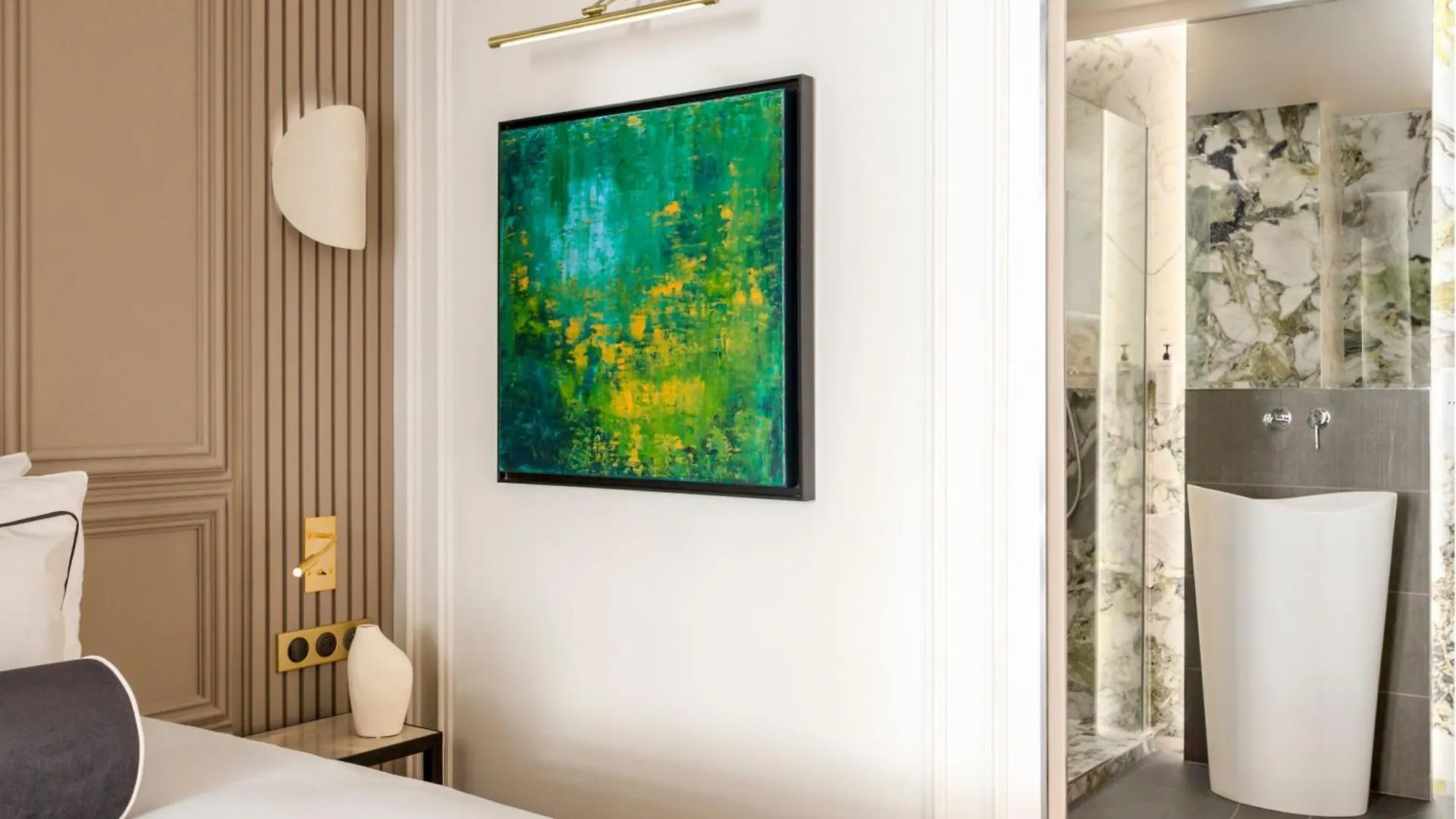 Merveil - Signature Suite -Tour Eiffel-Grenelle II Paris