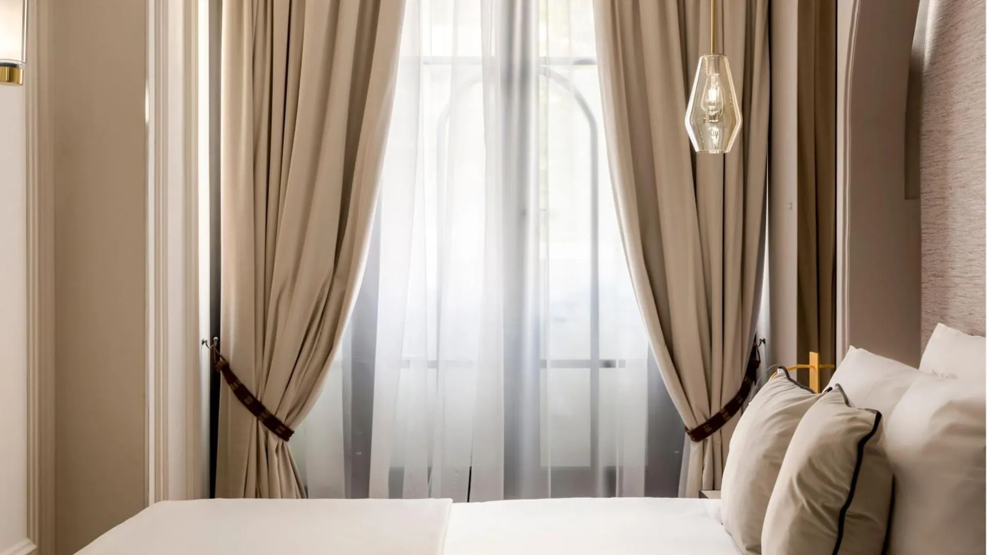 Merveil - Signature Suite -Tour Eiffel-Grenelle II Paris