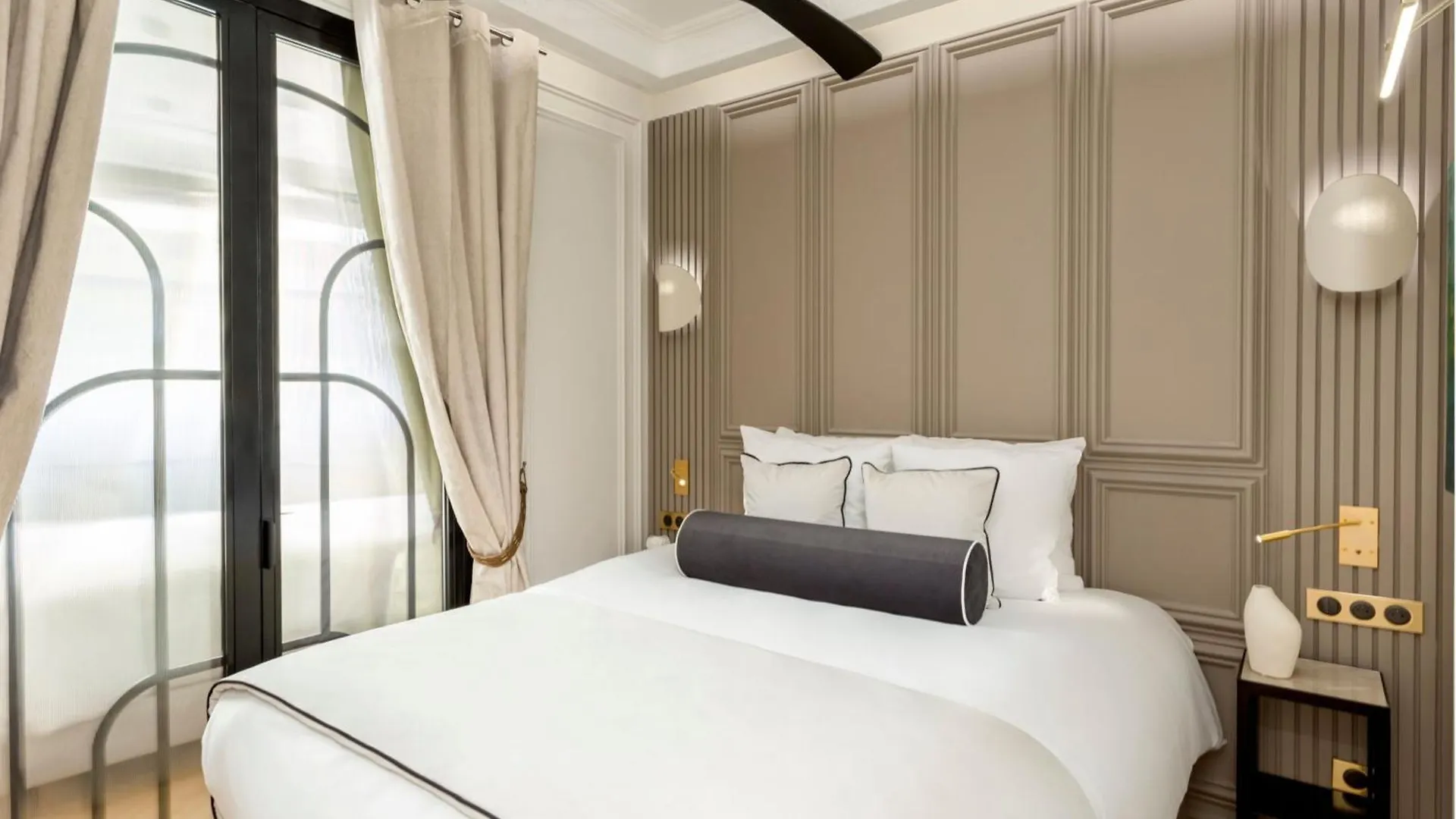 Merveil - Signature Suite -Tour Eiffel-Grenelle II Paris Apartment