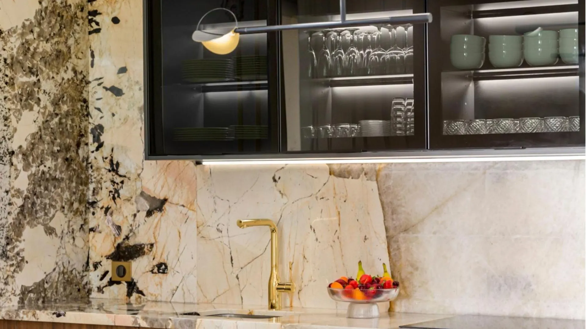 Apartment Merveil - Signature Suite -Tour Eiffel-Grenelle II Paris France