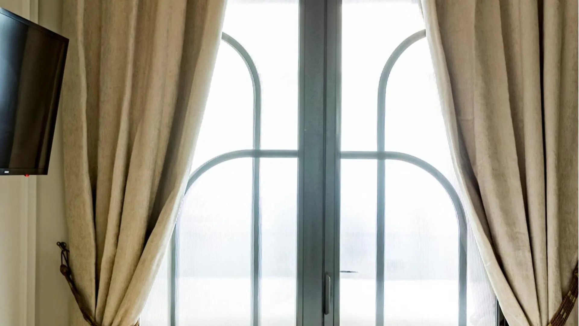 Merveil - Signature Suite -Tour Eiffel-Grenelle II Paris 0*,  France